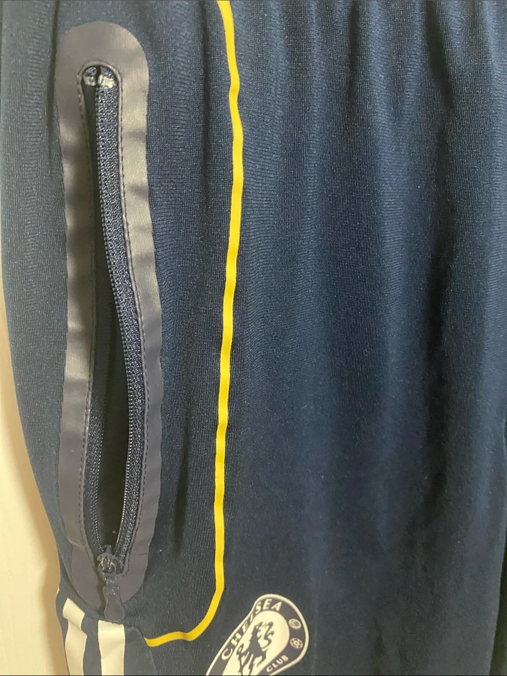 Vintage adidas Chelsea FC Navy Mens 3/4 Soccer pants with Gold Trim